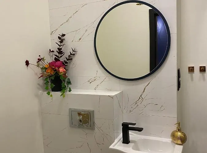 Przytulny I Nowoczesny Malgosi, 10 Min Pieszo Od Dworca I Galerii Apartamento *